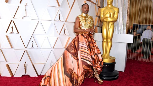 Billy Porter berpose di red carpet Oscars 92nd Academy Awards di Hollywood, Los Angeles, California, AS. Foto: AFP/Robyn Beck