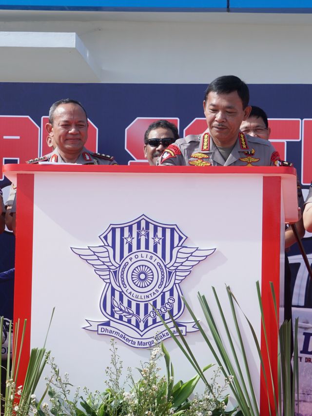 Kapolri Jenderal Pol Idham Azis meresmikan Indonesia Safety Driving Center (ISDC) di lapangan IDC Pusdik Lantas Polri Tangerang Selatan, Banten.  Foto: Helmi Afandi Abdullah/kumparan 