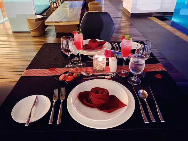 Valentine's Dinner Romantis di Pinggir Kolam ala JS Luwansa Hotel (71290)
