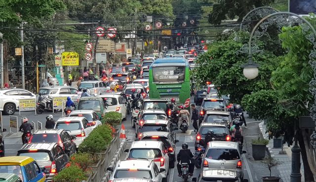 Lalu lintas di Jalan Merdeka Bandung (Foto: raf)