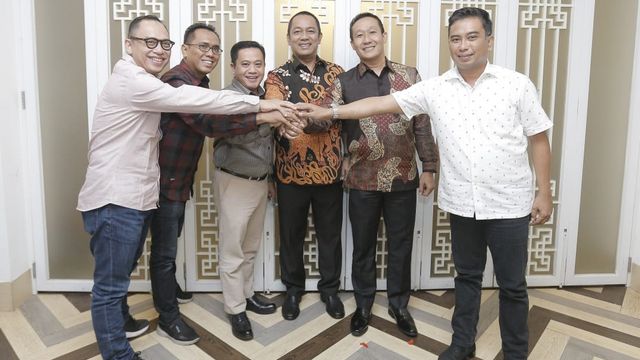 Hendrar Prihadi dan pengurus PKB Semarang. Foto: Dok. Pemkot Semarang