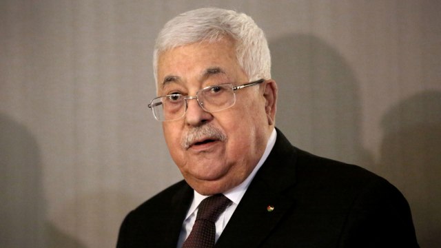 Presiden Palestina Mahmoud Abbas pada konferensi pers di hotel Grand Hyatt di New York, AS, (11/2) Foto: REUTERS/Yana Paskova