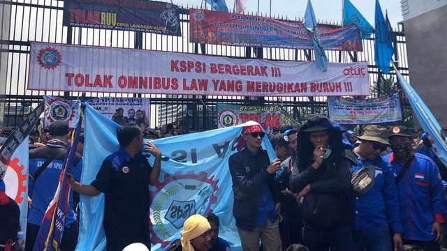 Pimpinan Baleg DPR Terima 10 Ribu Chat dari Buruh, Tolak RUU Omnibus Law (66481)