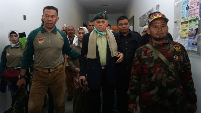Foto: Tak Jadi Sidang, Kivlan Zen Tinggalkan PN Jakpus (317611)
