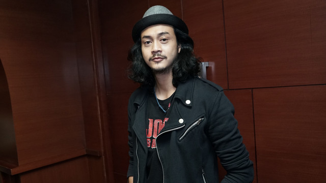 Artis Dimaz Andrean saat hadir di rilis poster film Djoerig Salawe di Plaza Senayan, Jakarta, Rabu, (12/2/2020). Foto: Ronny