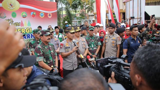 Kapolri: 13 Polda Rawan Karhutla Harus Pasang Aplikasi Lancang Kuning (695004)