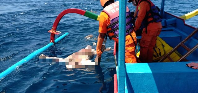 Mayat WNA Ditemukan Mengapung di Perairan Nusa Penida, Diduga asal Italia