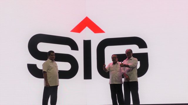 com-PT Semen Indonesia (Persero) Tbk memperkenalkan logo baru pada Selasa (11/2) di Jakarta Convention Center. Foto: Muhammad Amirudin Aziz