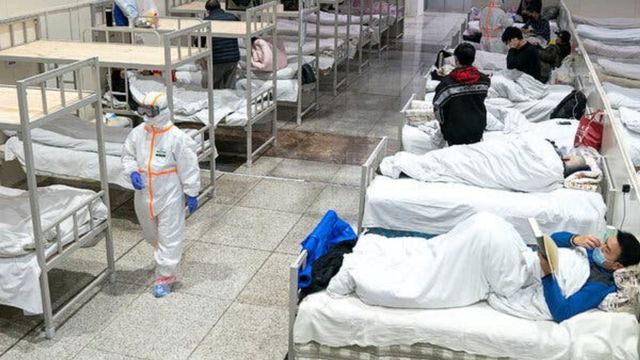 Tempat penampungan sementara pasien virus corona di Wuhan. Foto: REUTERS