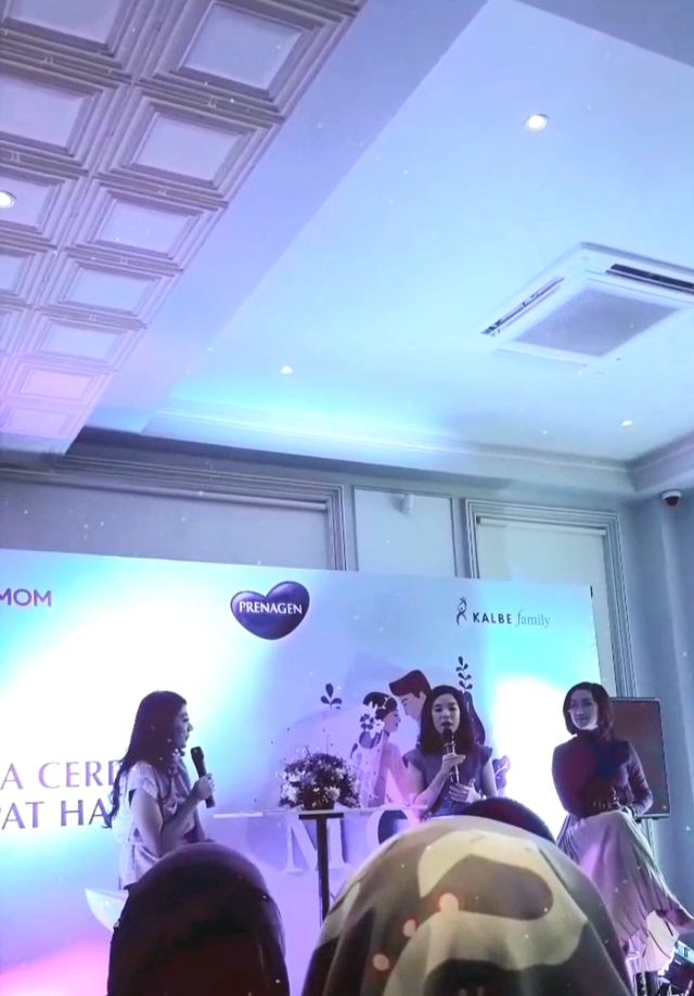 Kegiatan Moms Mingle bersama PRENAGEN