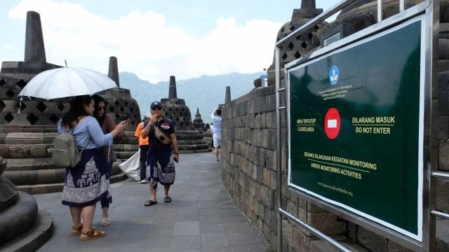 Penutupan lantai 9 dan 10 Candi Borobudur