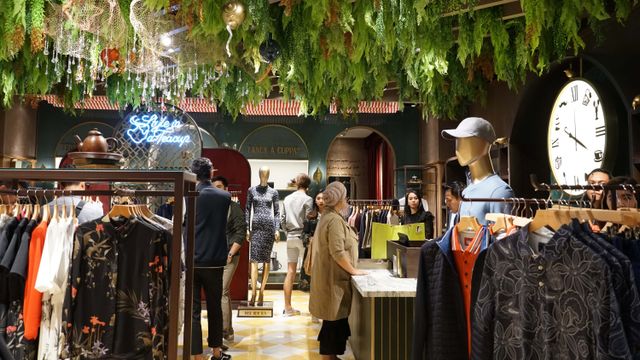 Suasana di Butik Ted Baker di Grand Indonesia