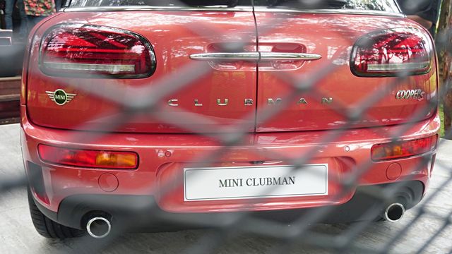 Tampilan lampu dan bemper belakang Mini MINI Clubman. Foto: Iqbal Firdaus/kumparan
