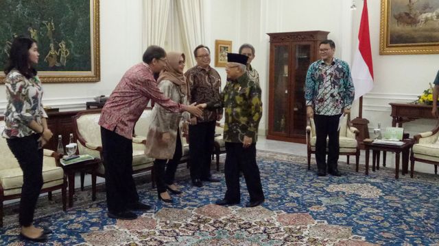 Badan Retorasi Gambut saat pertemuan dengan Wakil Presiden, Ma'ruf Amin, di Istana Wakil Presiden, Jumat (14/2). Foto: Aprilandika Pratama/kumparan