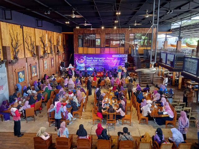 Acara Youth campaign forum Hari Anti Kekerasan Seksual yang diselenggarakan oleh Damar Lampung dihadiri puluhan perempuan millenial, Jumat (14/2) | Foto : Sidik Aryono/ Lampung Geh