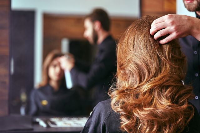 Ilustrasi Warna Rambut yang Cocok untuk Kulit Kuning Langsat. Foto: Shutterstock