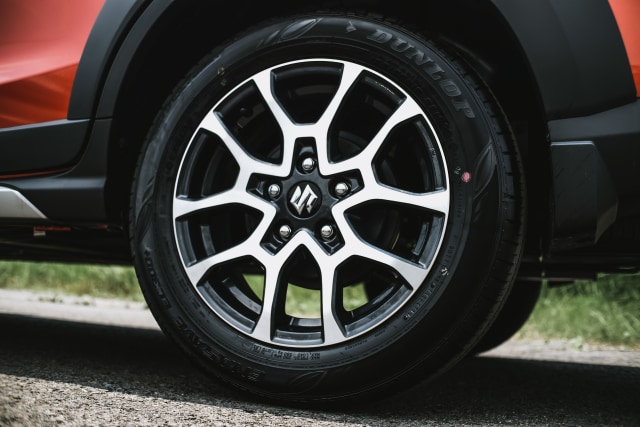 Velg Suzuki XL7 Foto: Bangkit Jaya Putra