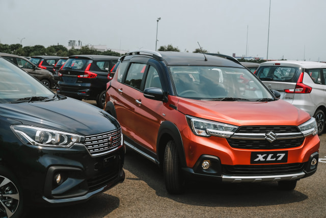 Perbandingan muka Suzuki XL7 dan Ertiga Foto: Bangkit Jaya Putra