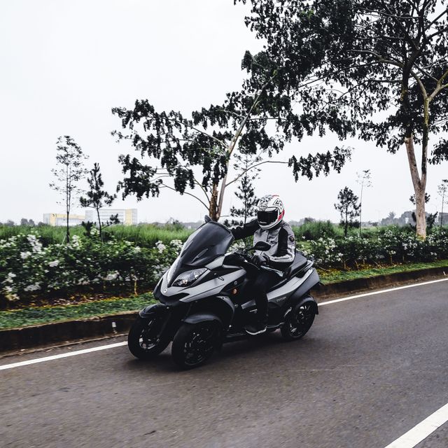Mencoba kestabilan Qooder Foto: Bangkit Jaya Putra/kumparan