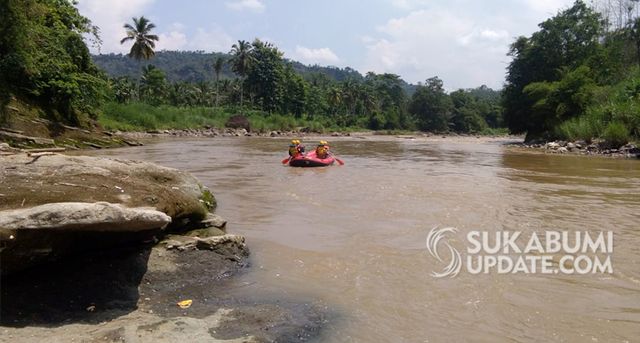 Tim Sar Gabungan Saat akan melakukan penyisiran terhadap korban hilang tenggelam di Sungai Cimandiri tepatnya di Kedung RT 01/07, Desa Hegarmanah, Kecamatan warungkiara. | Sumber Foto:ISTIMEWA