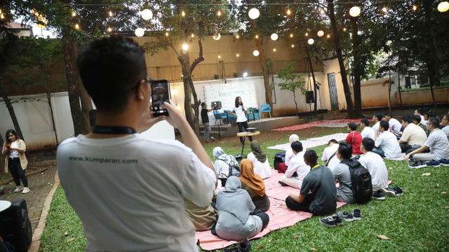Malam Minggu Tak Lagi Sepi dengan Facebook Dev C di kumparan (573731)