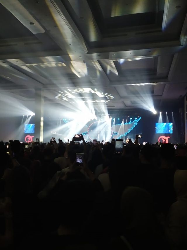 Konser Bintang Lima Tour 2020 Dewa 19 di Bandung. Foto: Rachmadi/kumparan