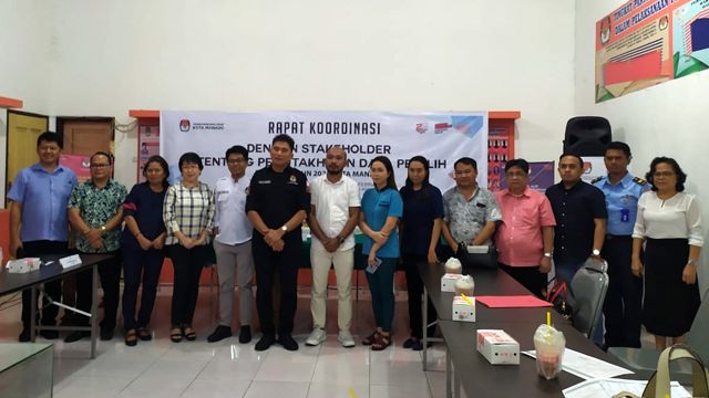 KPU Kota Manado bersama dengan Stakeholder dalam rapat koordinasi pemutakhiran data pemilih untuk Pilkada 2020