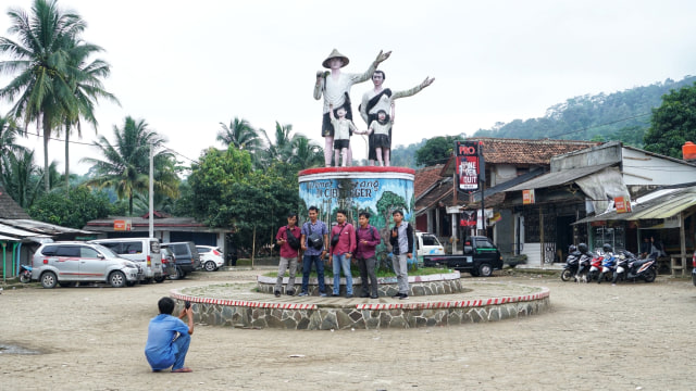Baduy Boleh Dikunjungi, Tetua Adat Minta Wisatawan Patuhi Protokol Kesehatan (956315)