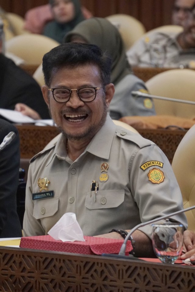 Menteri Pertanian Syahrul Yasin Limpo mengikuti rapat dengar pendapat (RDP) dengan Komisi IV DPR RI di Komplek Parlemen, Jakarta, Senin (17/2). Foto: Fanny Kusumawardhani/kumparan