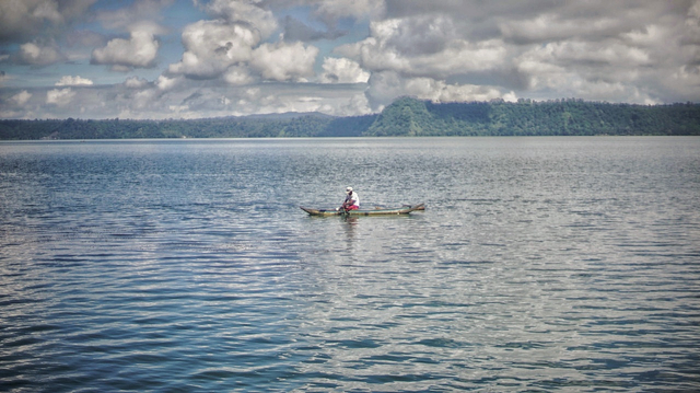 Video: Menikmati Keindahan Danau Ranau di Sumsel