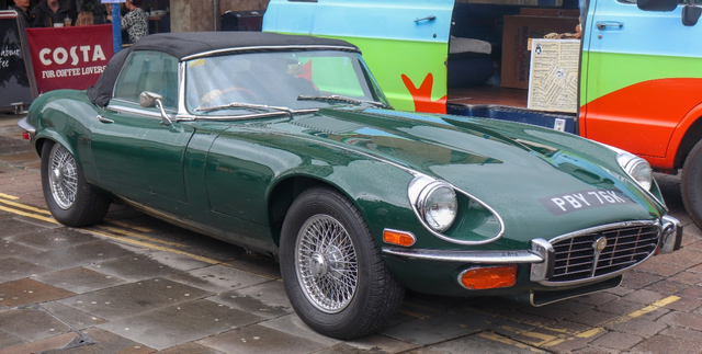 Otomotif, Ashraf Sinclair, Jaguar E-Type, E-Type V12