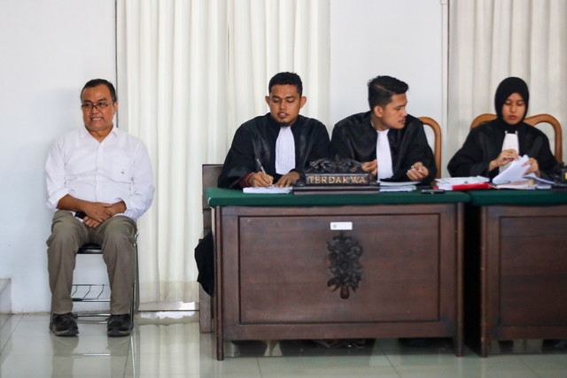 Kasus Dosen Lapor Dosen di Aceh, Pengacara Hadirkan Pembuat UU ITE di Pengadilan (61832)