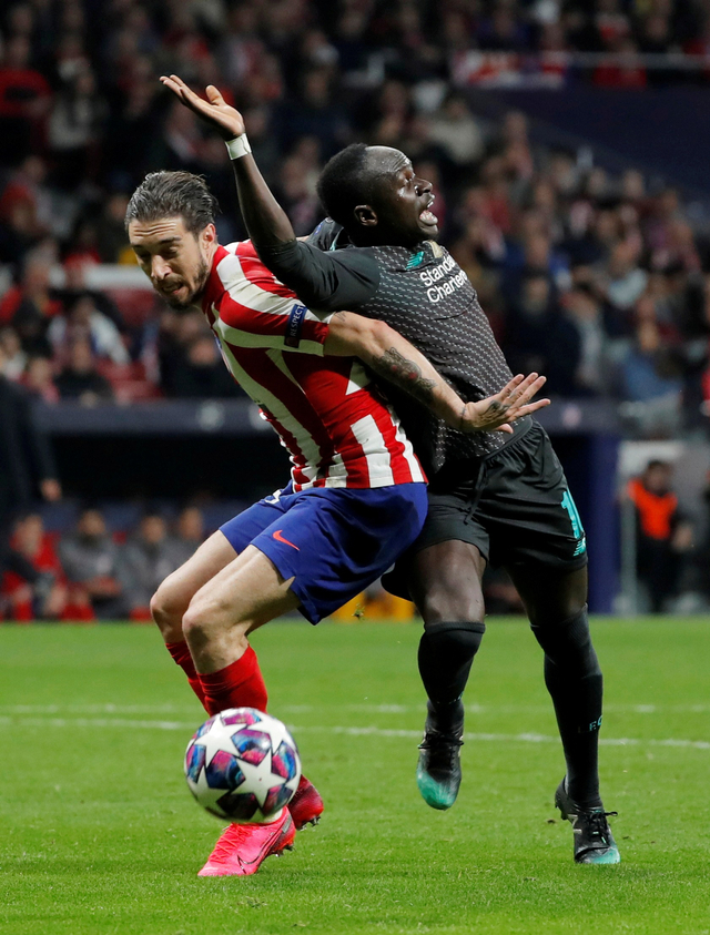 Sadio Mane di laga Liverpool melawan Atletico Madrid. Foto: REUTERS/Susana Vera