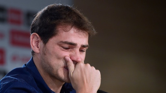 Iker Casillas di konferesi perpisahannya sebagai pemain Real Madrid. Foto: PIERRE-PHILIPPE MARCOU / AFP