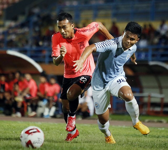 Laga ujicoba Borneo FC melawan Sulut United di Samarinda, berakhir imbang 2-2 (foto: official tim Sulut United)