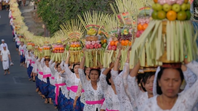 Tradisi Mapeed di Bali, Ucapan Syukur Umat Hindu Pada Ida Sang Hyang Widi Wasa (102854)