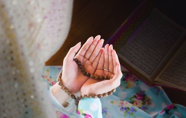 Ilustrasi Doa Untuk Suami yang Membuka Pintu Surga Foto: islamidia.com