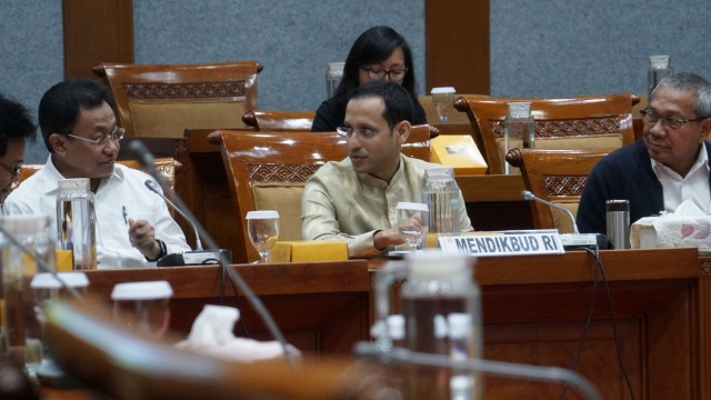 Kemendikbud Belum Putuskan Kapan Sekolah Dibuka - kumparan.com