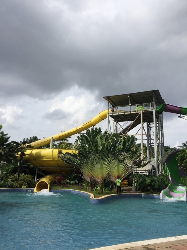 Zona ombak di Go! Wet Waterpark, Bekasi. Foto: Alfadillah/kumparan