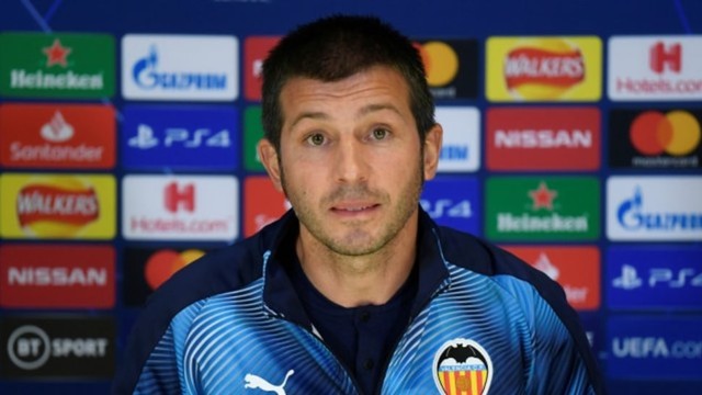 Pelatih Valencia, Albert Celades. Foto: Reuters/Tony O'Brien