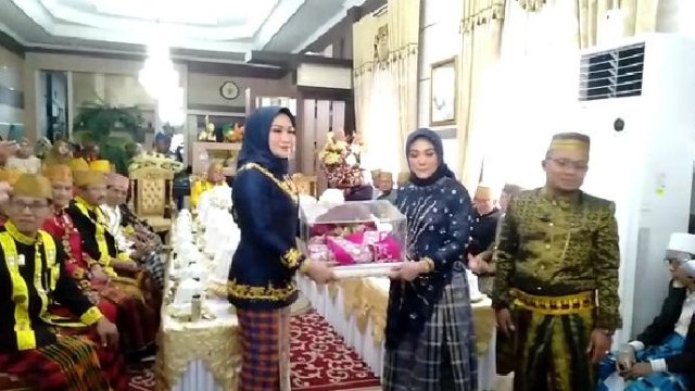 Lamaran Putra Bupati Konawe dengan anak Bupati Jeneponto