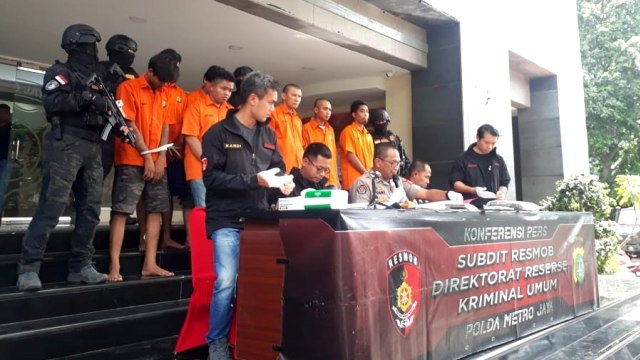 Konferensi pers kasus begal Bekasi dan kasus lainnya di Polda Metro Jaya, Jakarta Selatan, Jumat (21/2). Foto: Fachrul Irwinsyah/kumparan