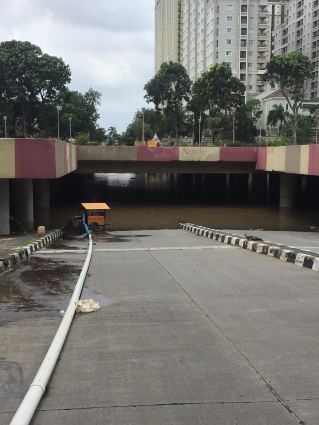 Underpass Kemayoran Banjir Lagi, Ketinggian Air Capai 7 Meter (307075)