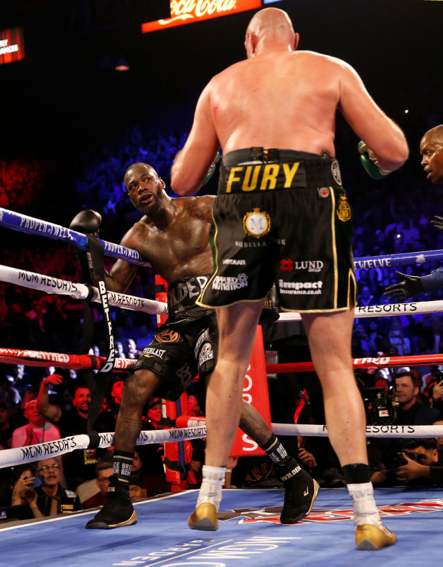 Pertandingan Deontay Wilder vs Tyson Fury di Arena Grand Garden, Las Vegas, Amerika Serikat. Foto: REUTERS/Steve Marcus