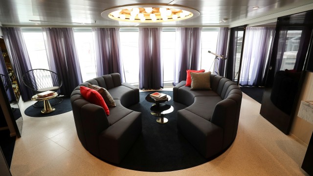 Suite Mega Rockstar Virgin Voyages Scarlet Lady