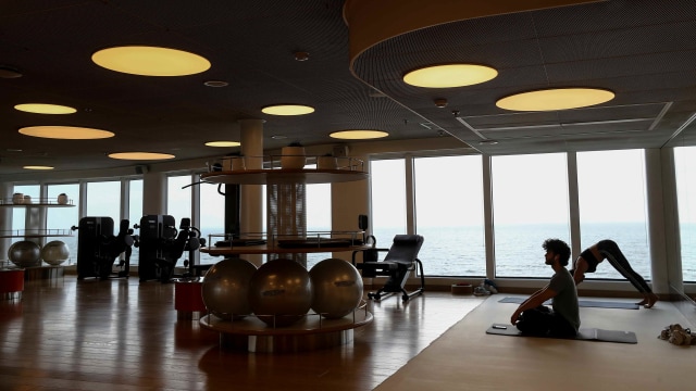 Kapal pesiar Virgin Voyages Scarlet Lady
