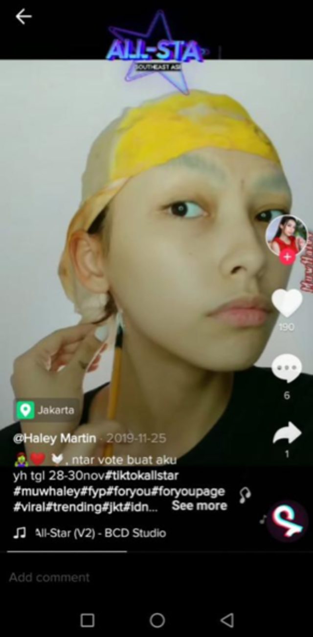 Tampilkan Tutorial Makeup Zombie Hingga Valak Remaja 17 Tahun Viral Di Tiktok Kumparan Com