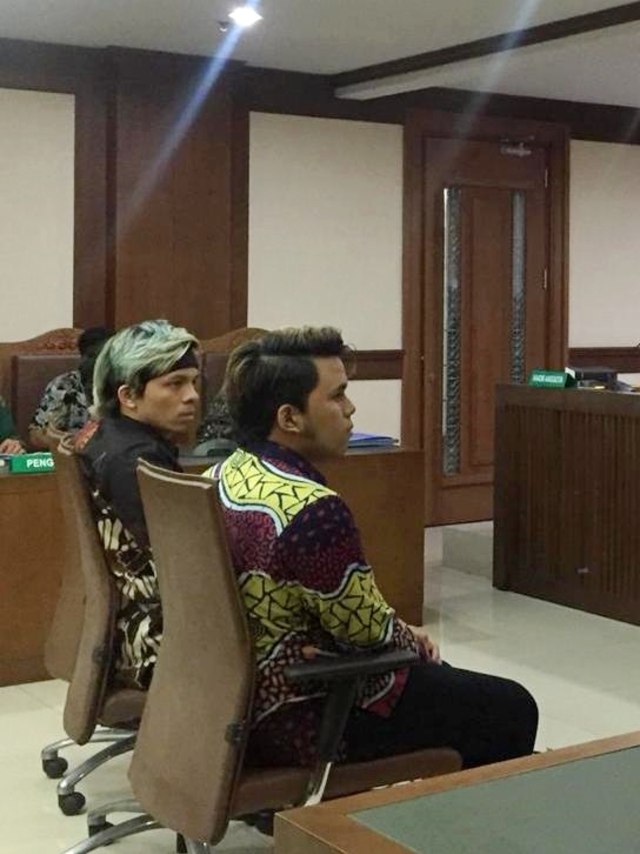 Atta Halilintar dan Thariq Halilintar jadi saksi dalam sidang kasus dugaan pelanggaran hak cipta, di Pengadilan Negeri Jakarta Pusat, Senin (24/2). Foto: Giovanni/kumparan