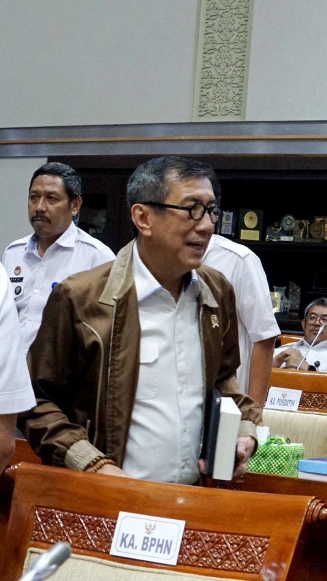 Menteri Hukum dan HAM Yasonna Laoly mengikuti rapat kerja dengan Komisi III DPR di Kompleks Parlemen, Senayan, Jakarta, Senin (24/2). Foto: Helmi Afandi/kumparan