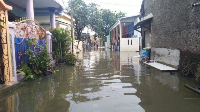Yang Perlu Kamu Tahu soal Ricuh di AEON Mall JGC (59027)